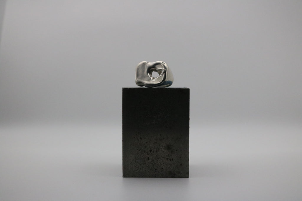 Abstract Signet