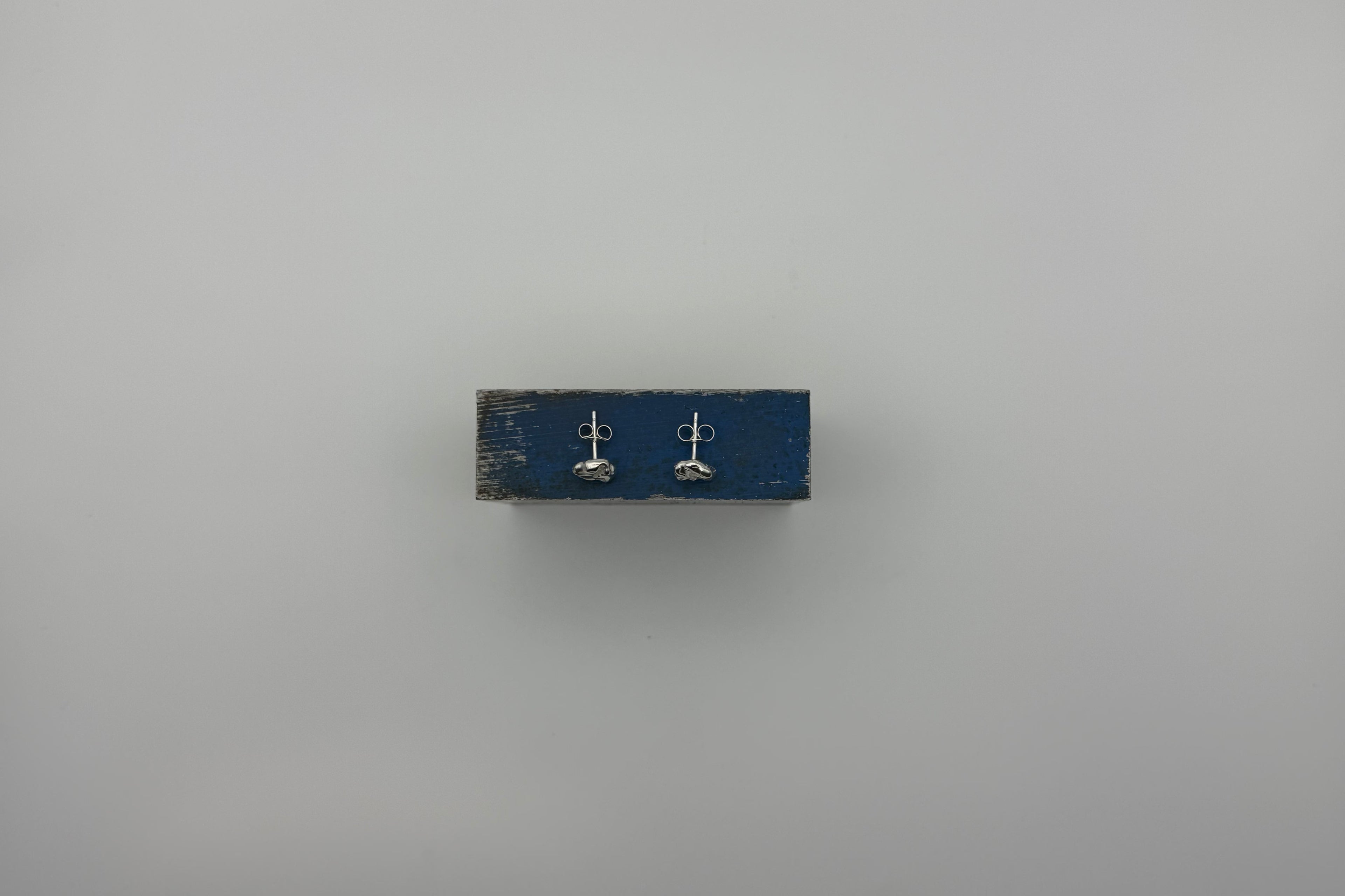 Textured Stud